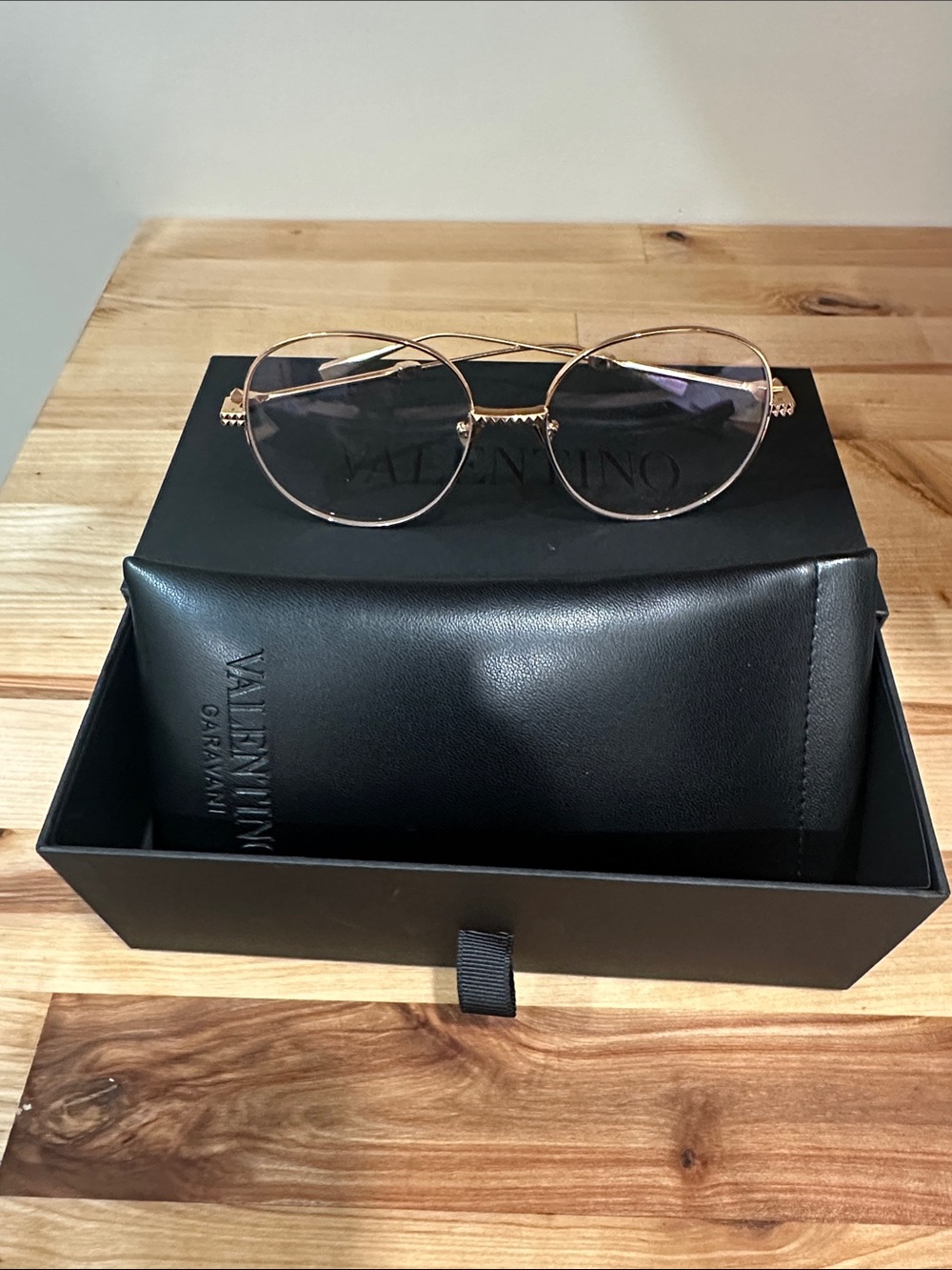 Valentino Round Gold Metal Frame Glasses; NWOT - Picture 2 of 10